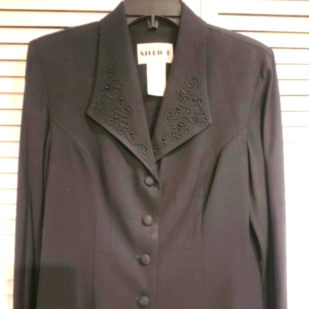 Women's Black Blazer/suit jacket. Studio 1, Embroider-Beaded, Size 10